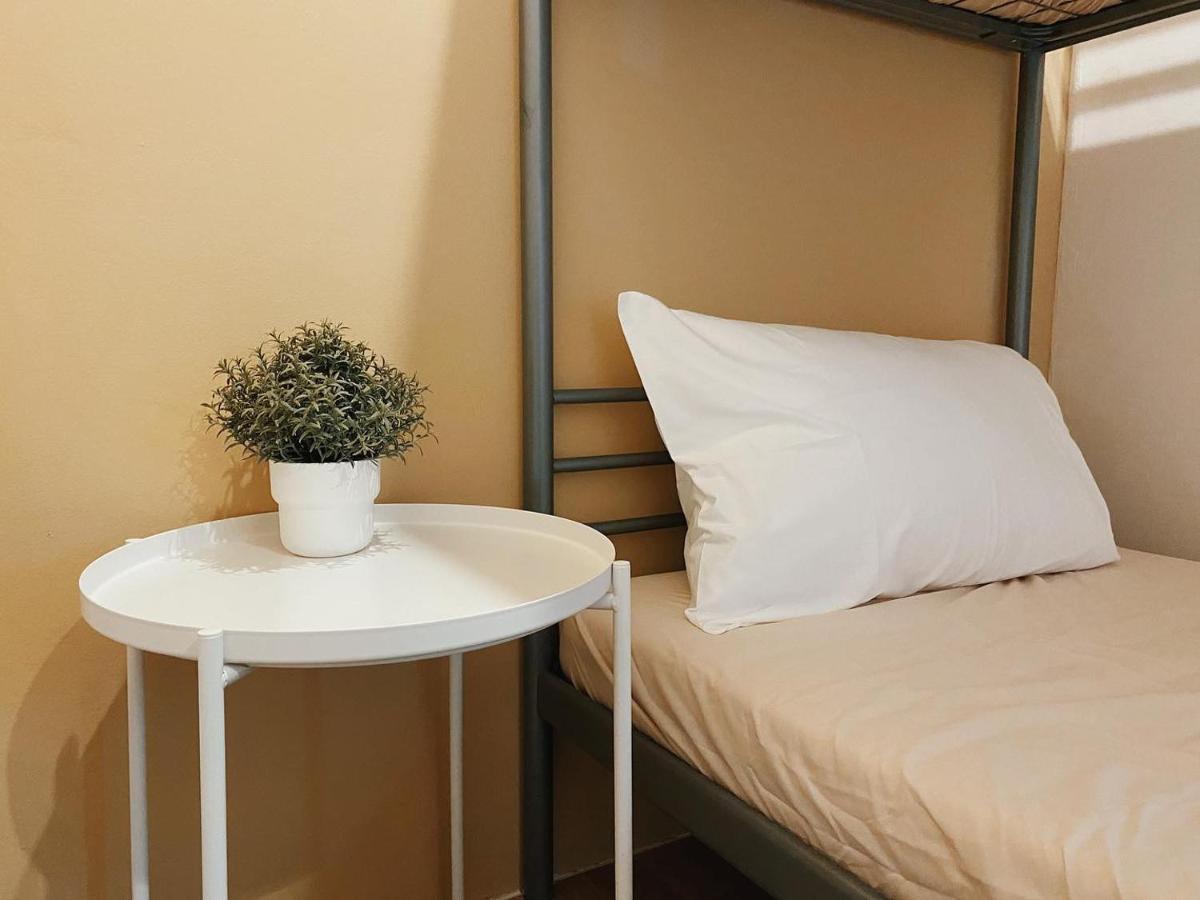 Ben&Pooh Hostel Бангкок Екстер'єр фото