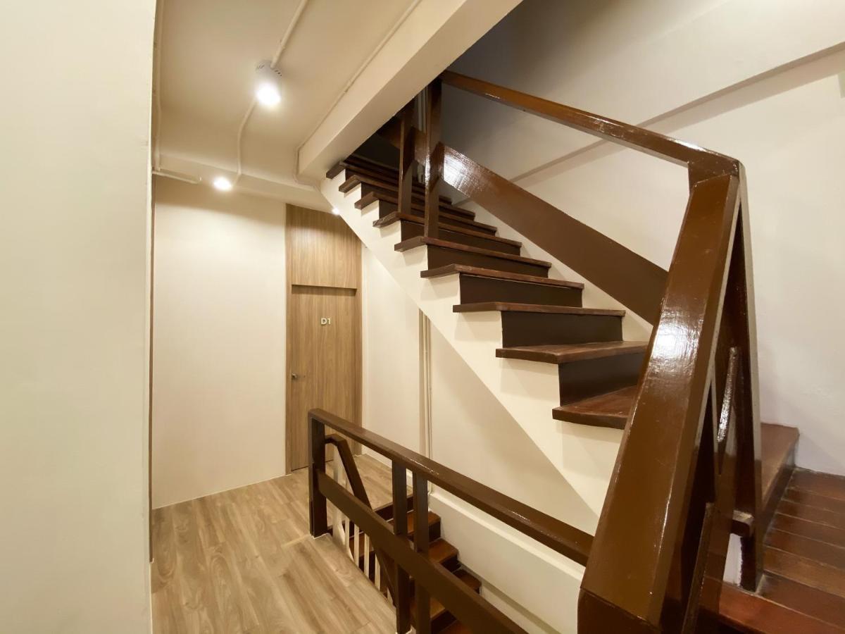 Ben&Pooh Hostel Бангкок Екстер'єр фото
