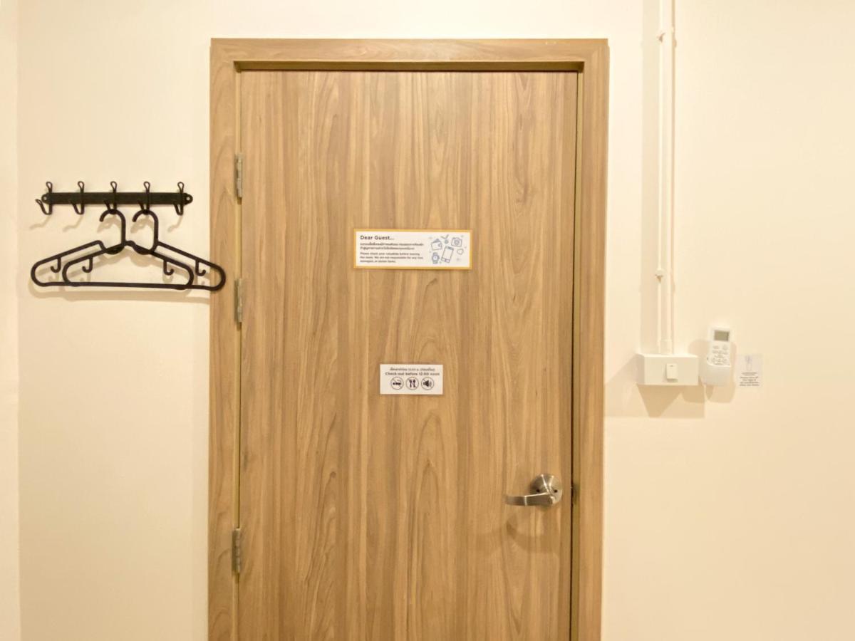 Ben&Pooh Hostel Бангкок Екстер'єр фото