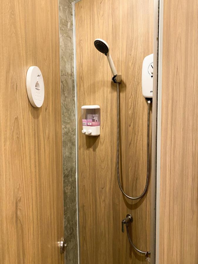 Ben&Pooh Hostel Бангкок Екстер'єр фото
